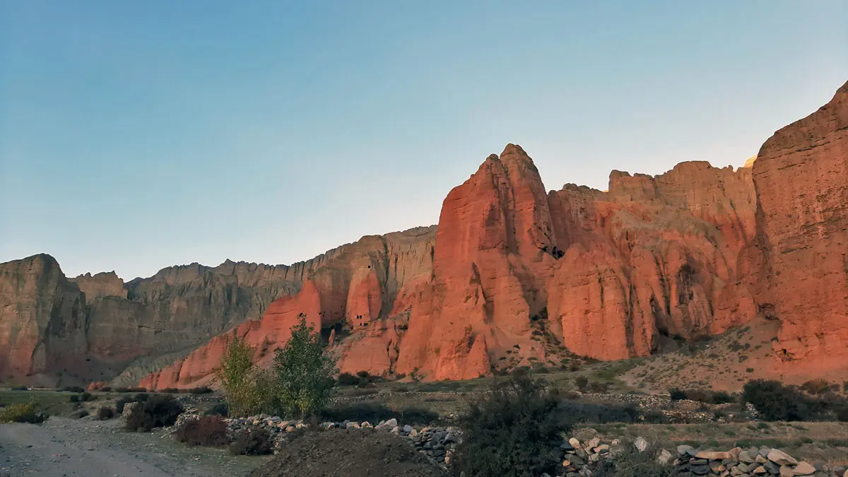 red cliffs of dhakmar